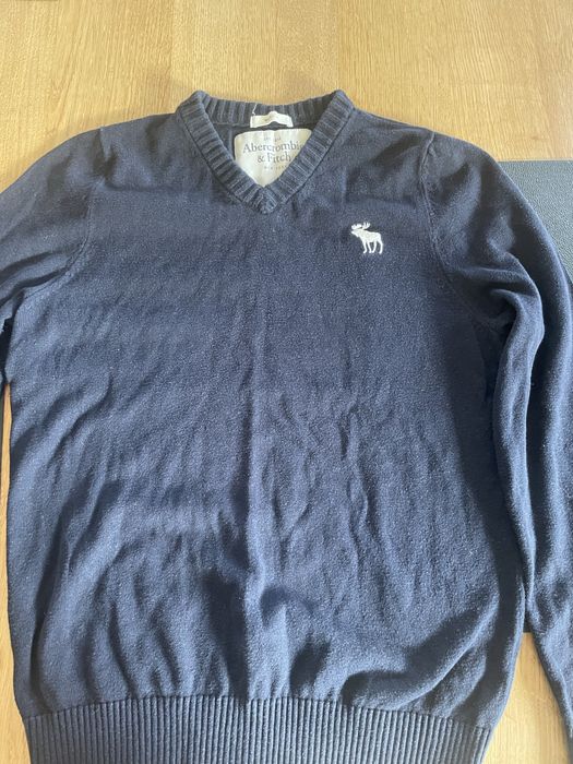 Sprzedam 3 pary spodni i jeden swetr meskie rozmiar M.