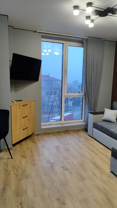 Сдам  посуточно возле автовокзал,ЖД ,центр