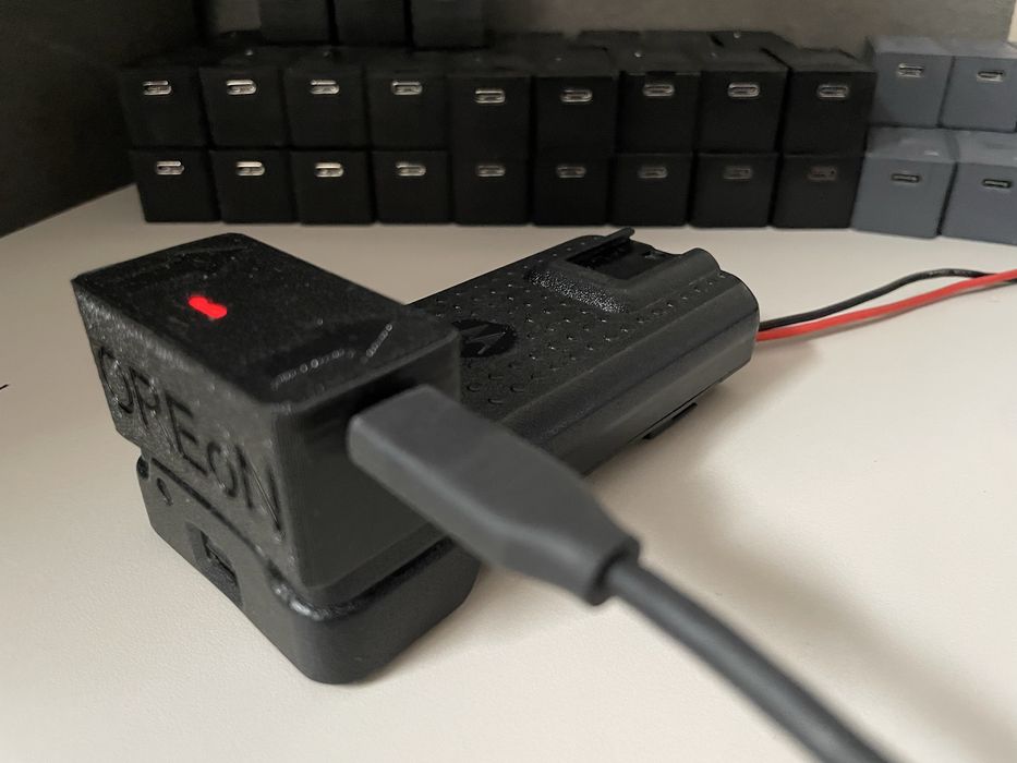 Зарядний пристрій-перехідник Type-C - USB  рацій Motorola