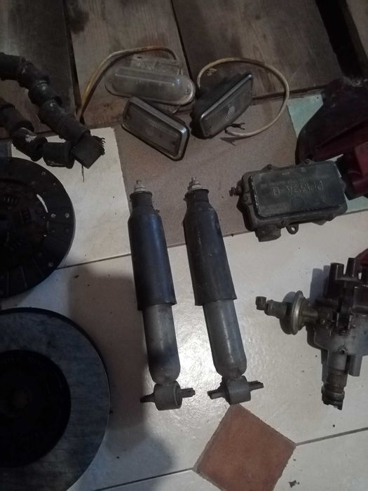 Залишки запчастин уаз волга