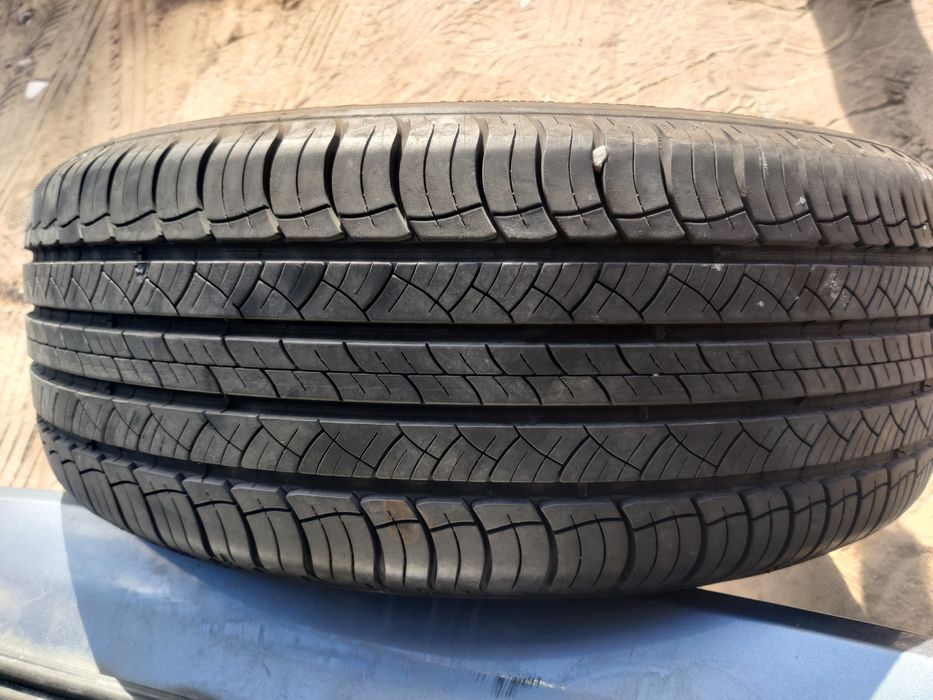 4 pneus Michelin Latitude 235/60/18