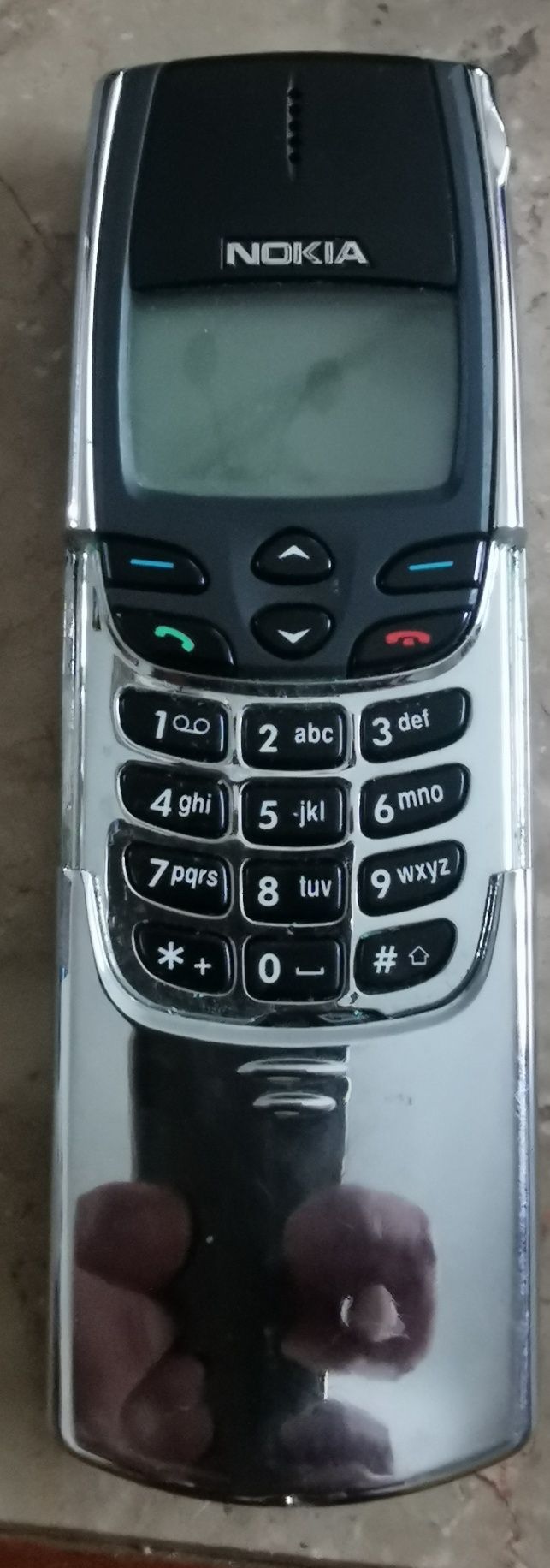 Nokia 8810 para peças ou colecção.