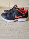 Buty Nike Revolution r 33