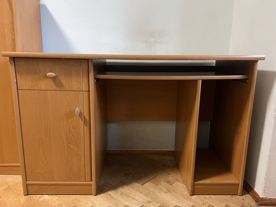 Компʼютерний робочий ігровий стіл