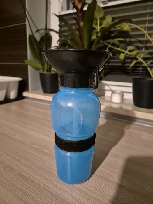 Przenośna butelka - miska na wodę dla psa