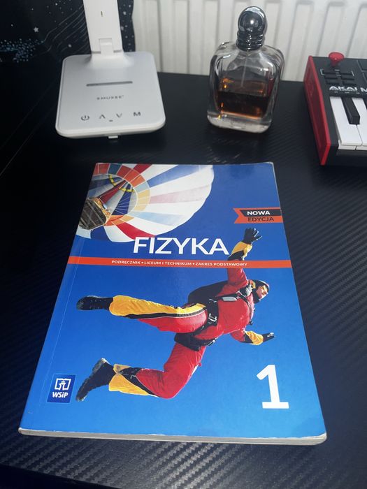 Podręcznik WSiP „FIZYKA 1”