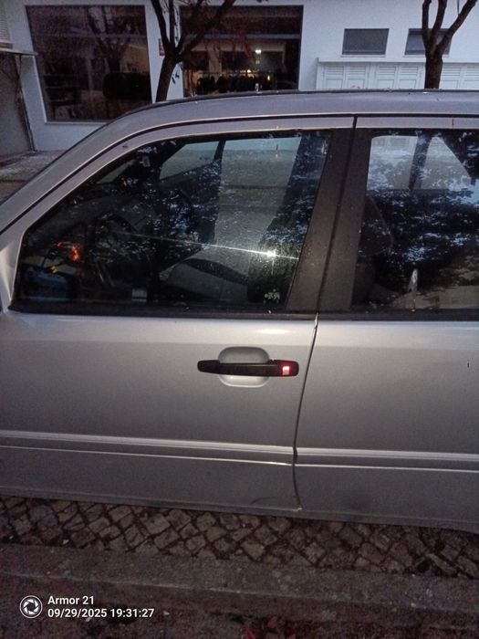 Mercedes muito extimado