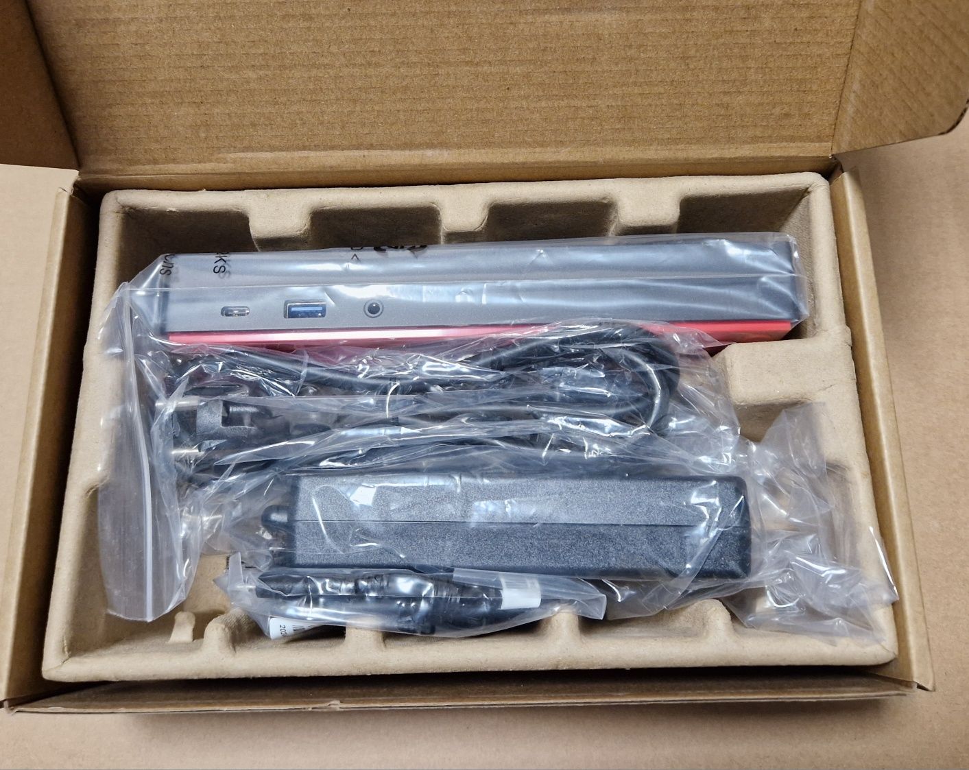 Stacja dokująca LENOVO ThinkPad Hybrid USB-C with USB-A, ładowanie lap