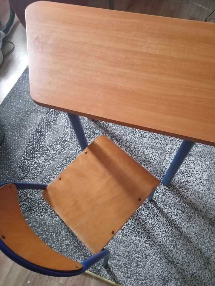 Szkolny stolik i krzesełko dla dziecka biurko Komplet
