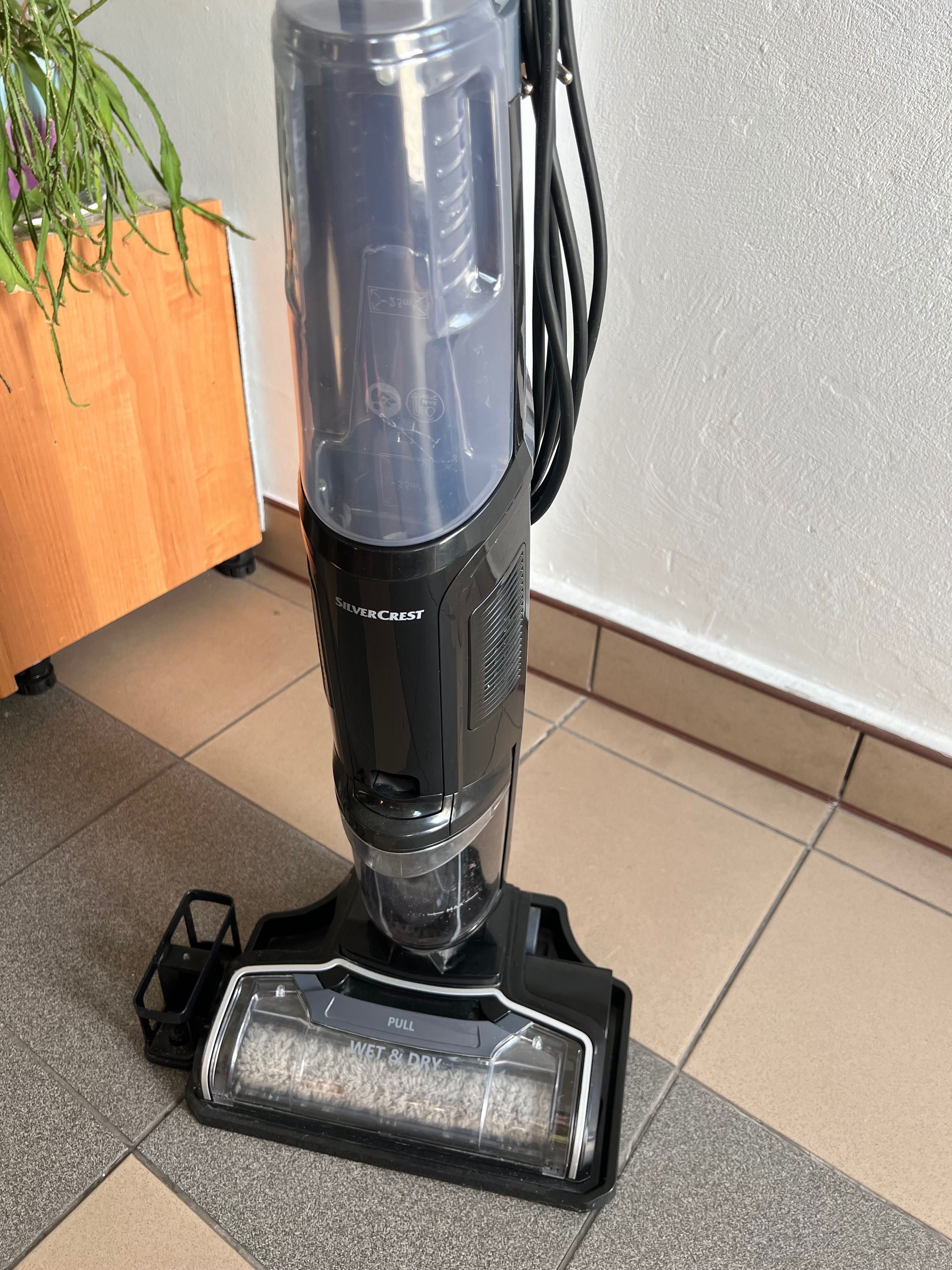 Odkurzacz wodny Silvercrest SHBR 560 A1 560 srebrny/szary