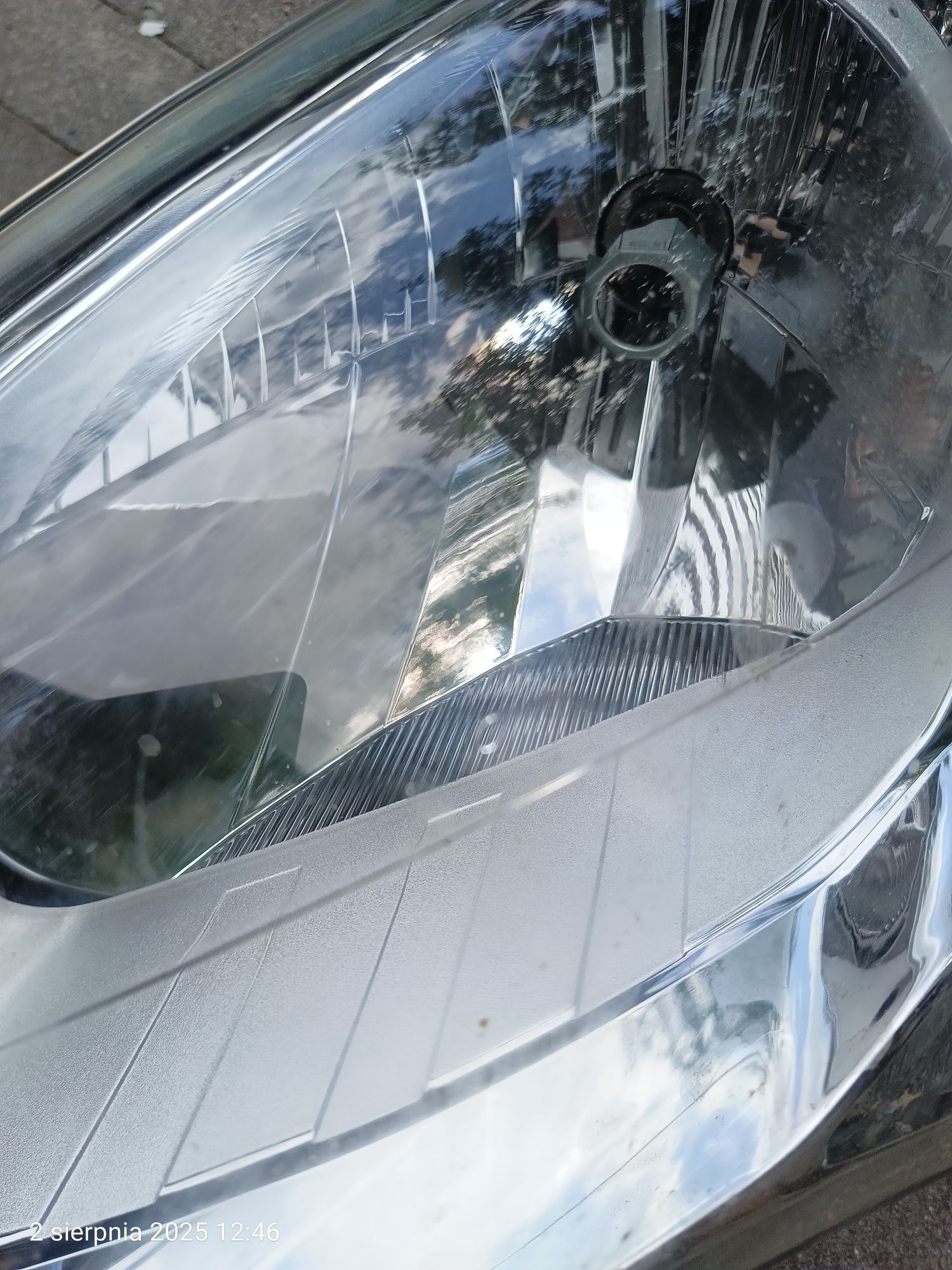 Lampy przód citroen Berlingo 2011r
