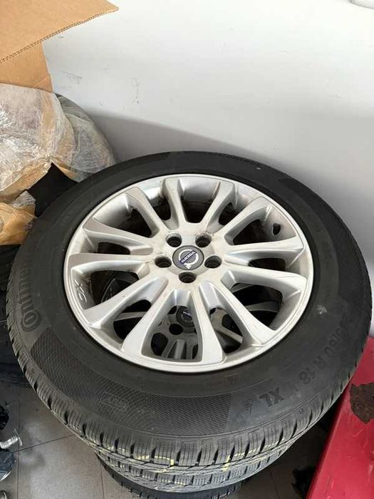 Koła VOLVO FELGI ALUMINIOWE 18 5X108 opony zima 235/60R18