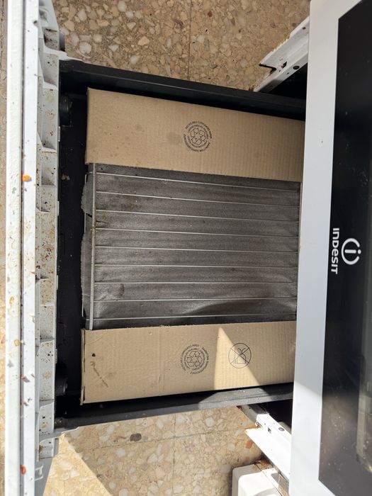 Fogão com forno Indesit