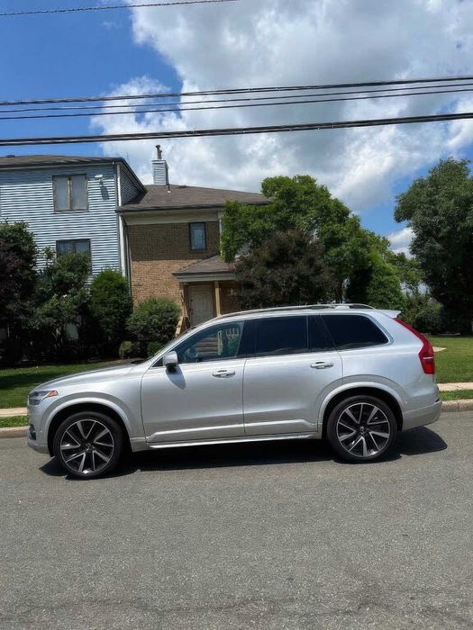 Volvo XC90 T6 Momentum      2018