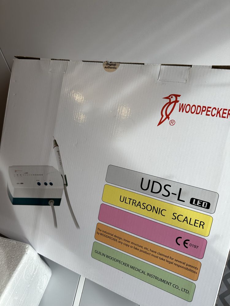 Портативний ультразвуковий скалер Woodpecker UDS-L з LED