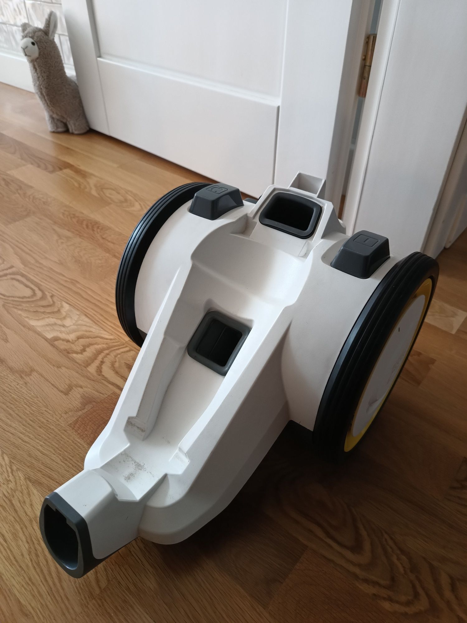 Karcher VC 3 premium 700w
