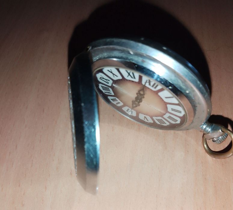 Продам вінтажний кишеньковий годинник "Молнія".