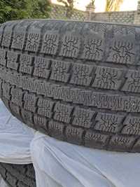 Продам резину TOYO 215/60/R16