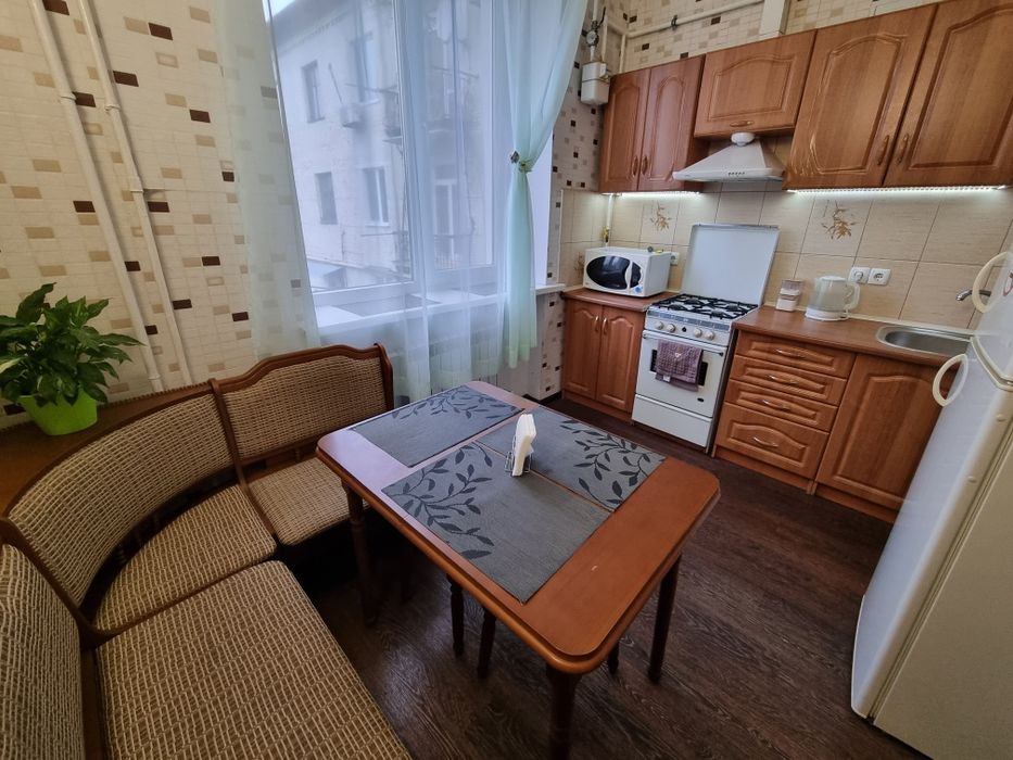 Індивідуальне опалення, світло постійно.Квартира подобово м.Світловод