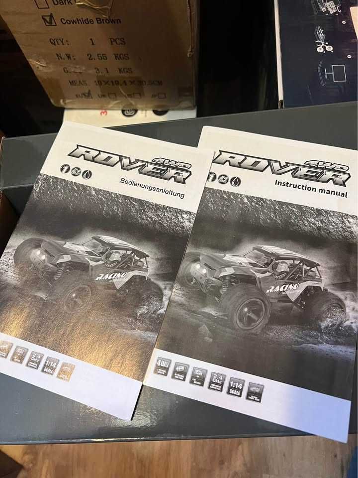 Samochodzik na pilota ROVER 4WR 4x4 Sheldon Creed Edition