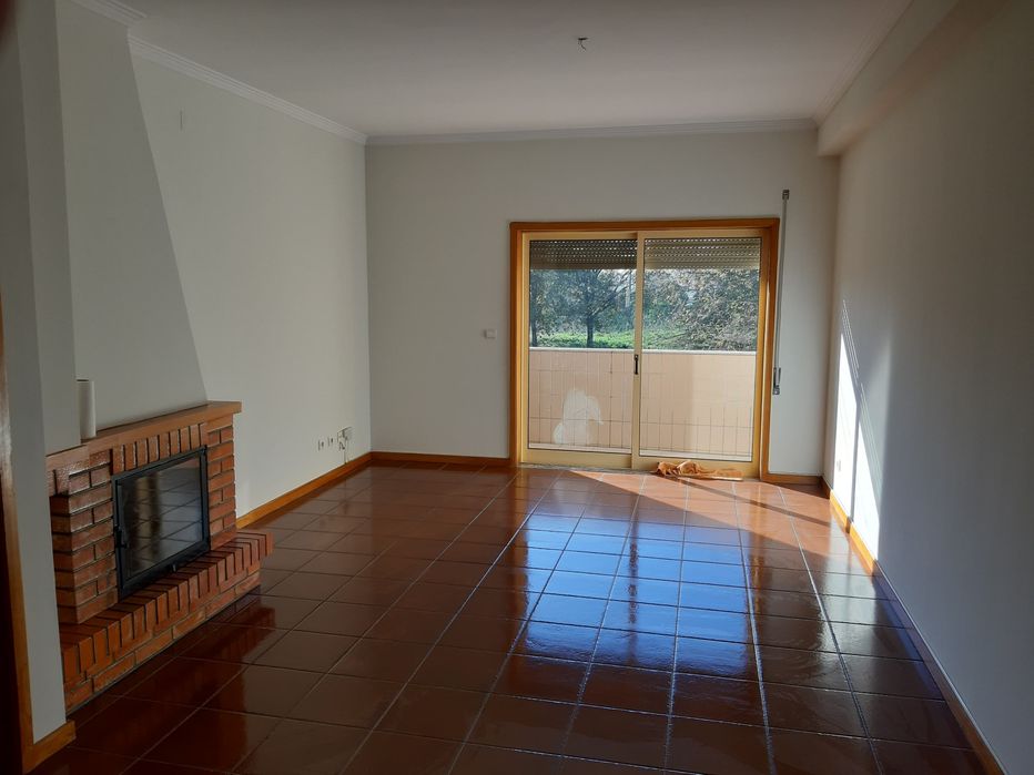 Arrendo T2 em Ferreiros