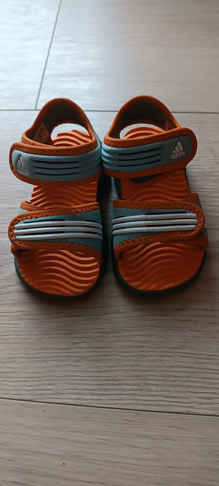 Sprzedam sandały Adidas