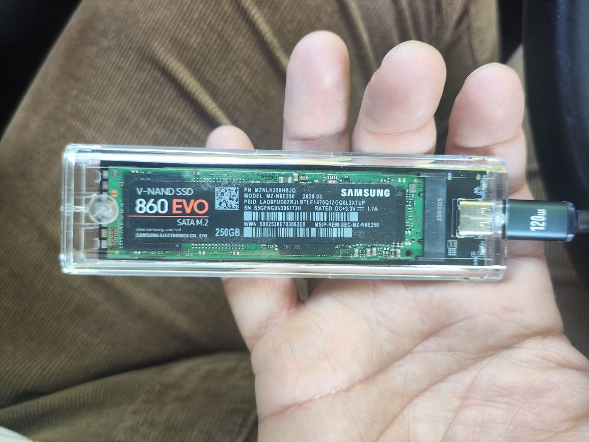 Диск + Кейс SSD Samsung 860 EVO 250GB