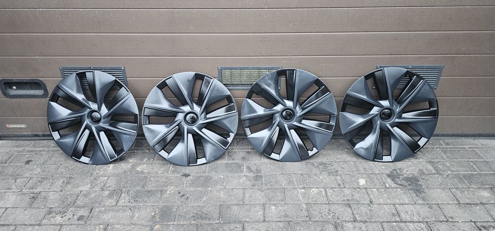 Kołpaki tesla model 3 21< 19 cali