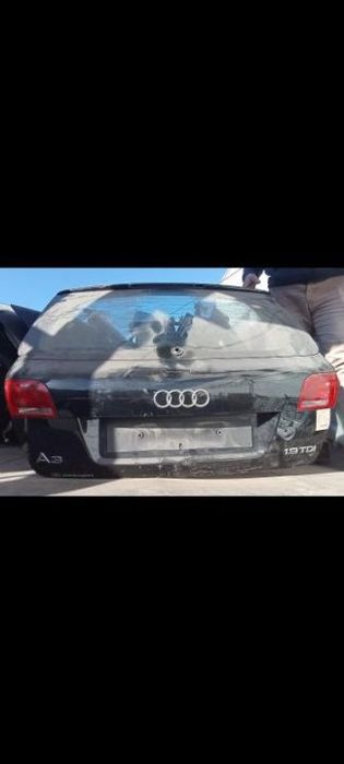 Tampa da mala Audi A3 8P
