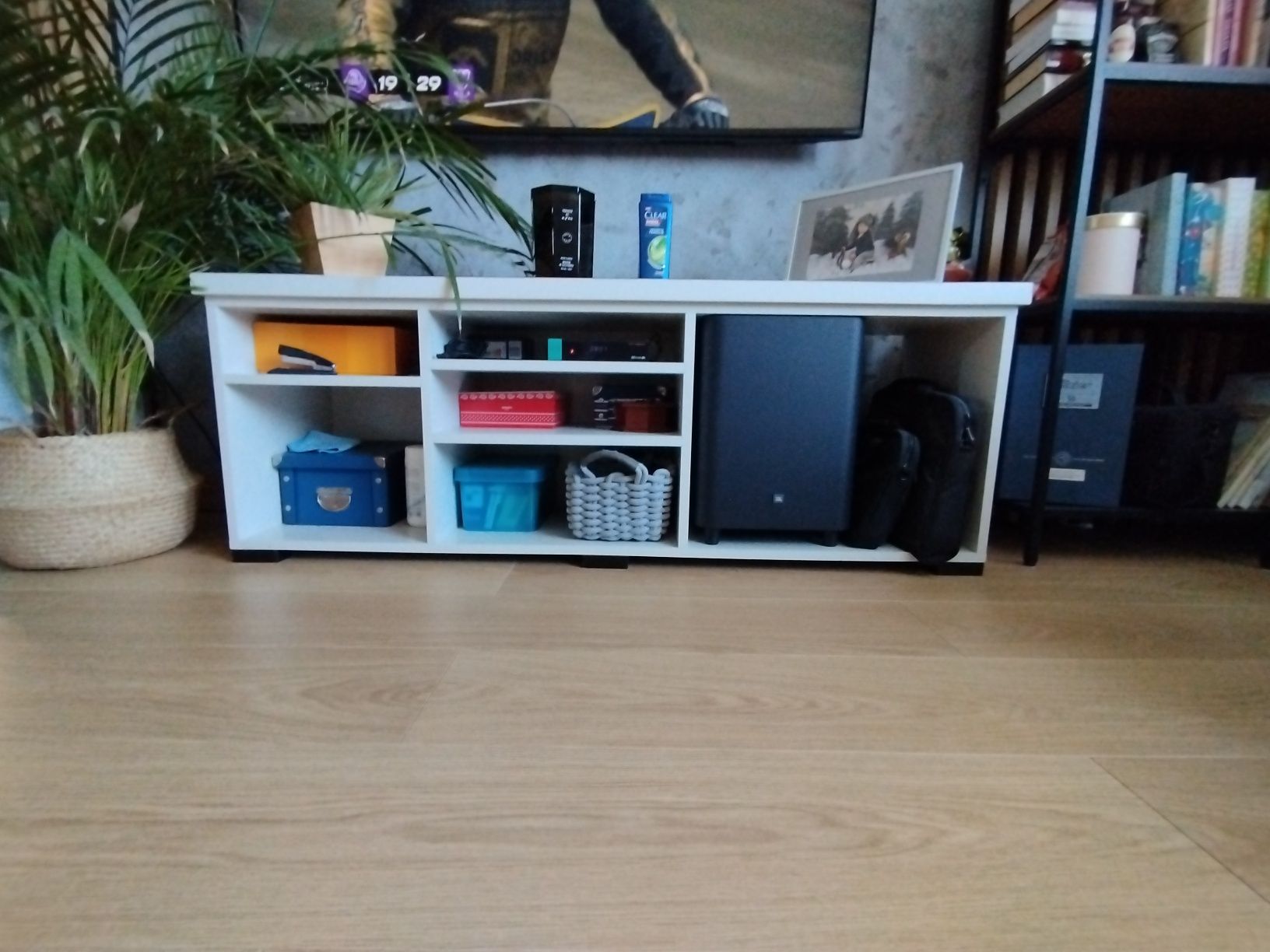 Półka biała RTV używana