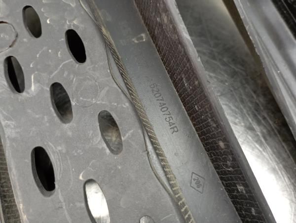 Grelha frente RENAULT Captur (J5_)