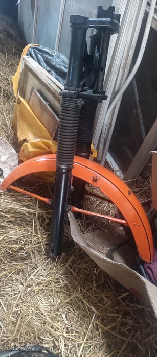 Рама переоформляється зелена ява 638є 634 двигун вилка запчастини інші