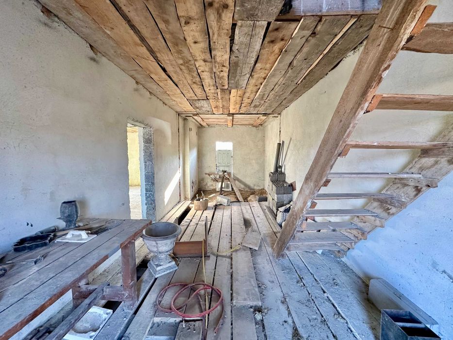 Продається будинок у с.Попелі біля м.Борислав