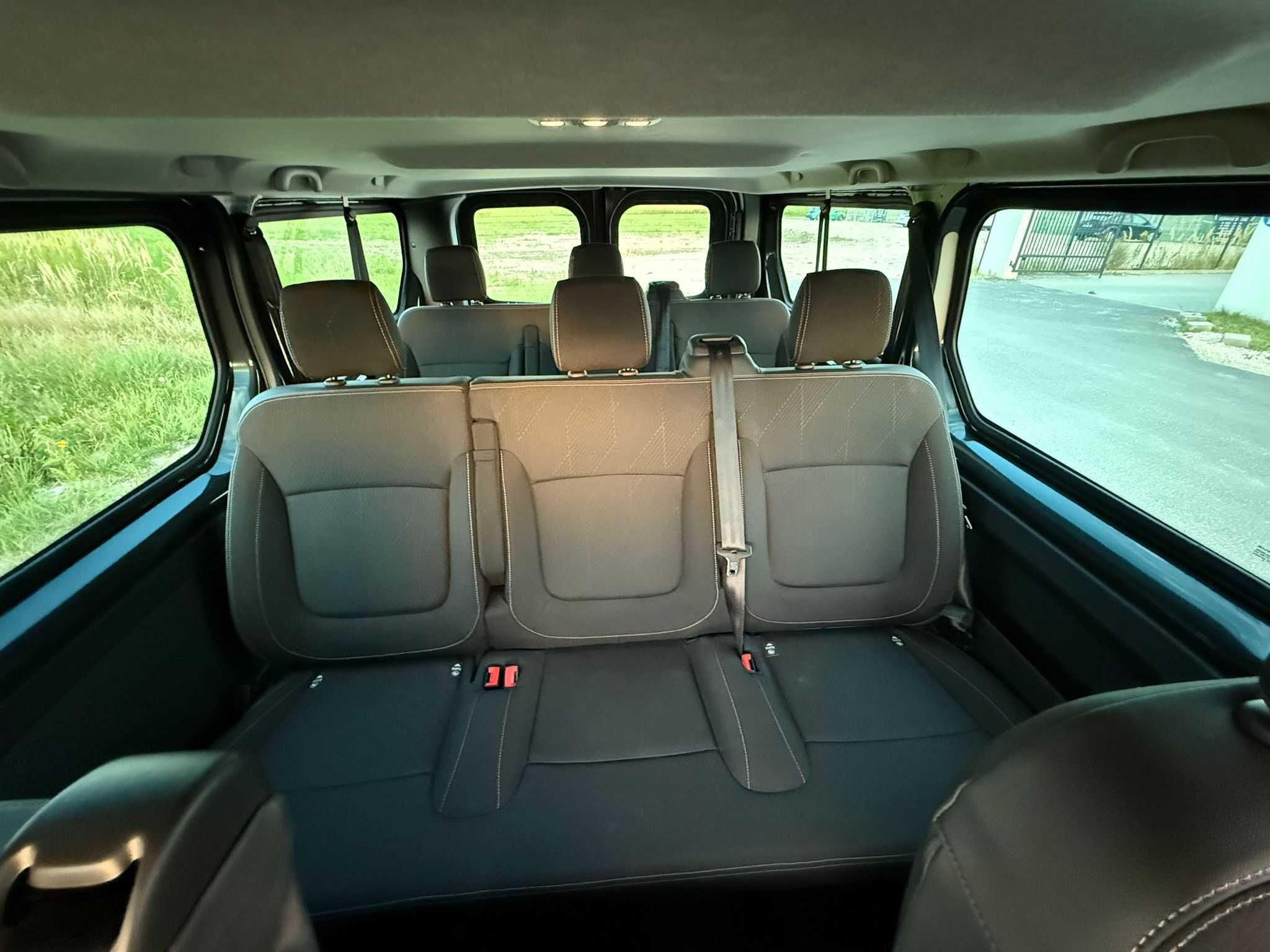 Wynajem bus 9 os. Renault Trafic Ford Transit NOWY long Warszawa PL EU
