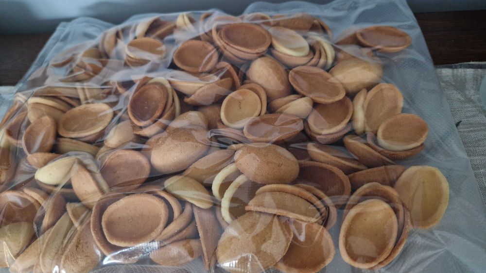 Skorupki  do orzeszków, orzeszki