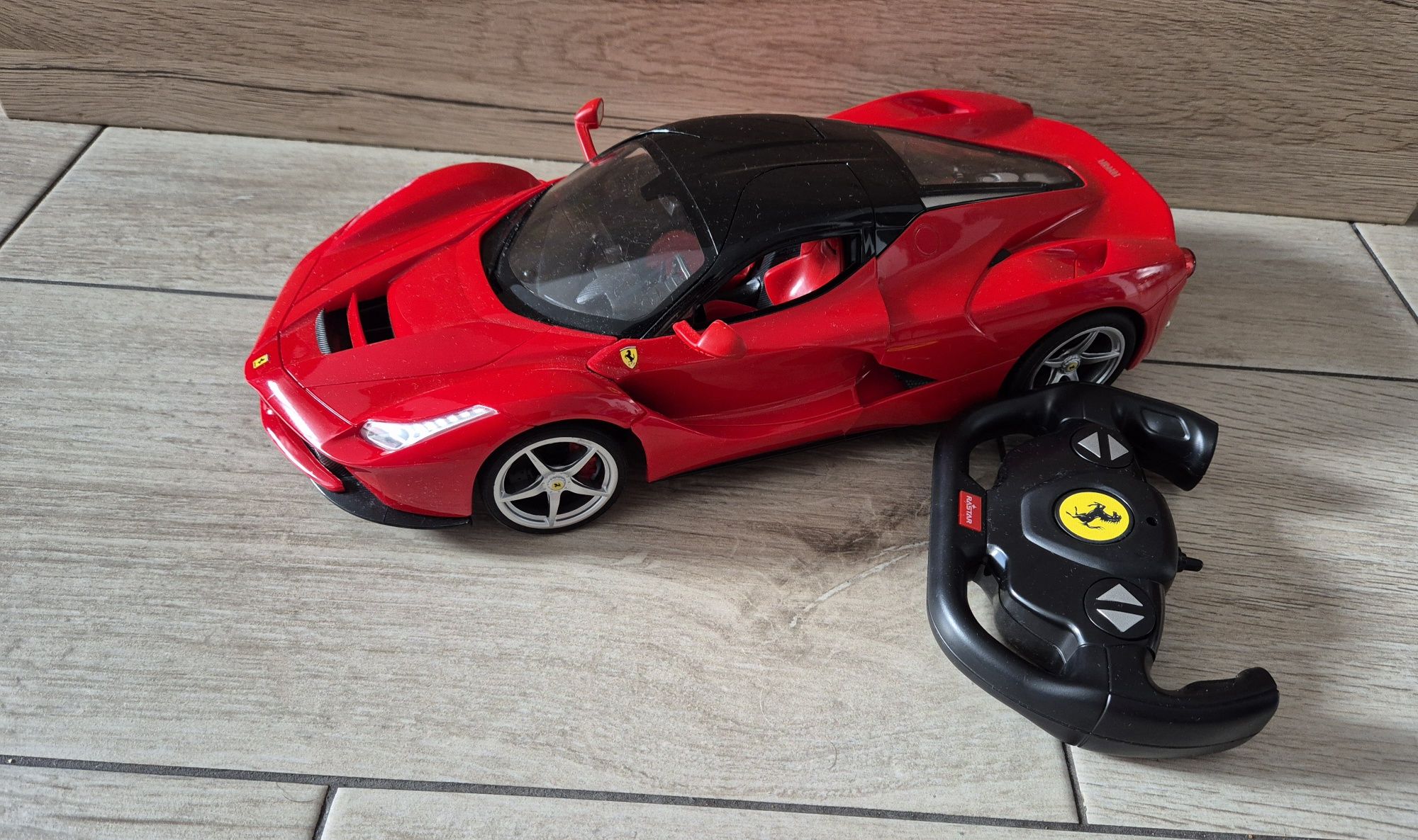 Rastar Ferrari LaFerrari 1/14 samochód zdalnie sterowany