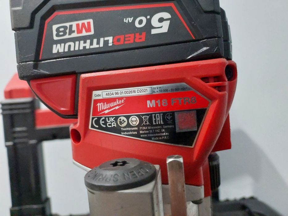 Фрезер кромкувальний акумуляторний MILWAUKEE, M18 FUEL FTR8