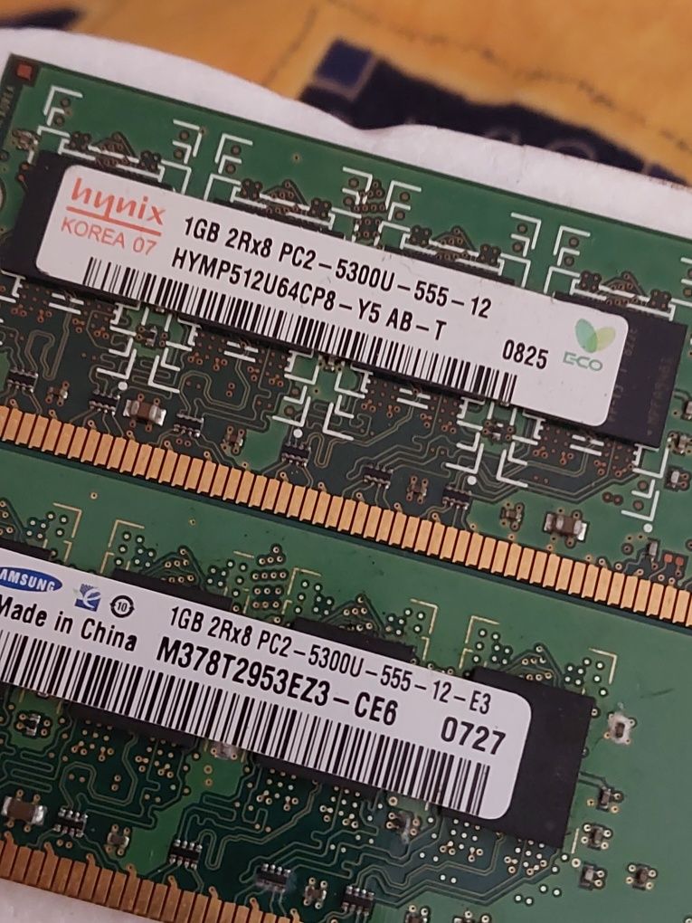 Pamięć RAM Kingston 2G + 2 x 1G