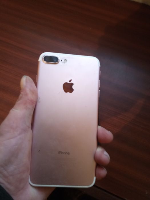 Продам айфон 7+ на воздановление