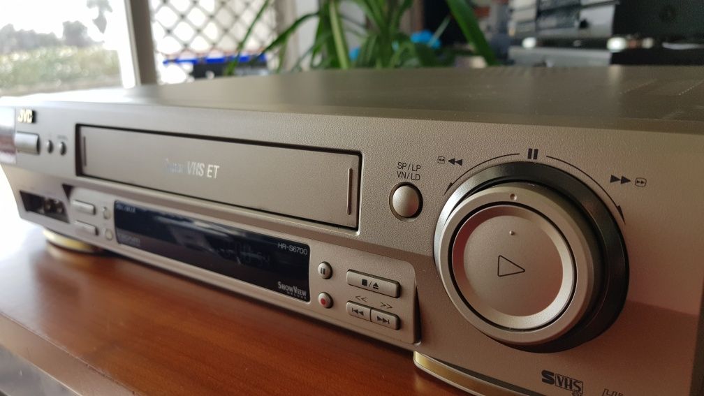 JVC Video SVH-S HR-S6700 S/comando.
