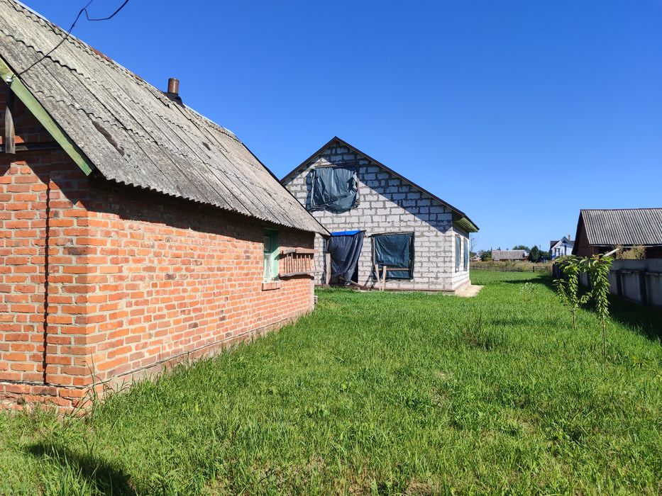 Продам 2 будинка в Іванкові