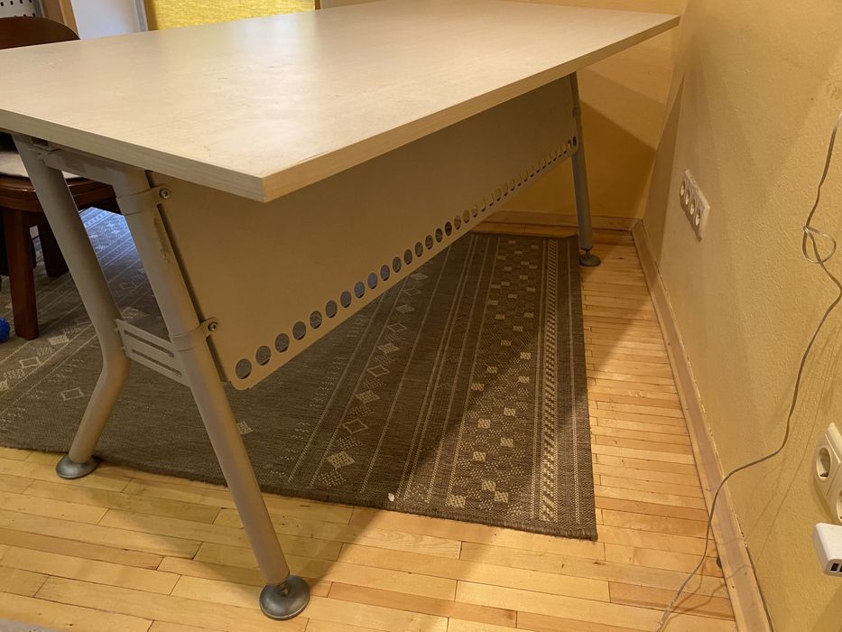 Стіл офісний