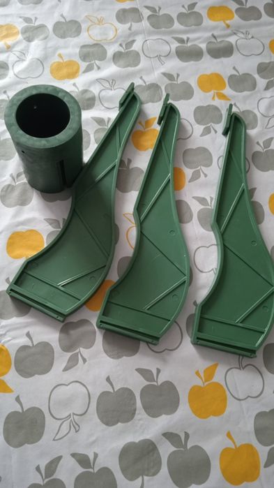 Ніжки для ялинки, Підставка для ялинки, тринога, тримач