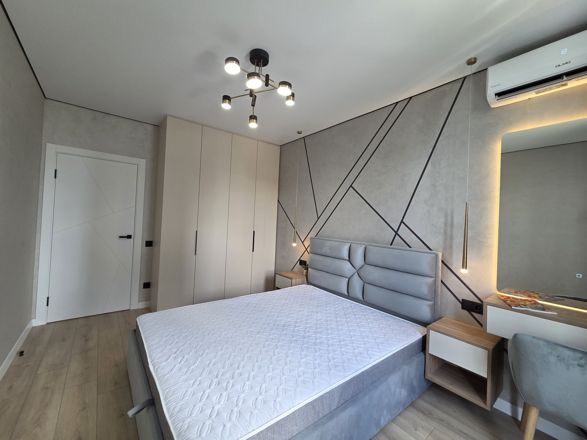 Продам 1к кв  46м.кв. 8пов Варшавський 2 Варшавский 2 11.3дім  Власник