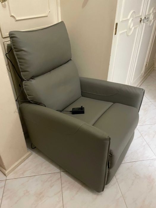 Cadeirão Reclinável Elétrico Pineto - Para Idosos - NOVO - Nunca Usado