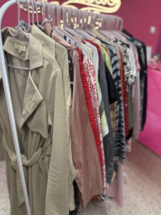 Pakiet damski, mix ubran, outlet, odziez uzywana, cream, gatunek A