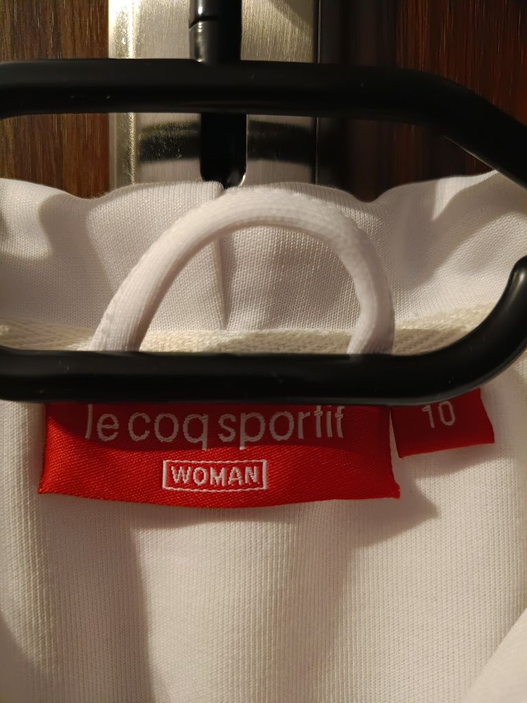 Bluza damska rozpinana z kapturem firmy La coq sportif.