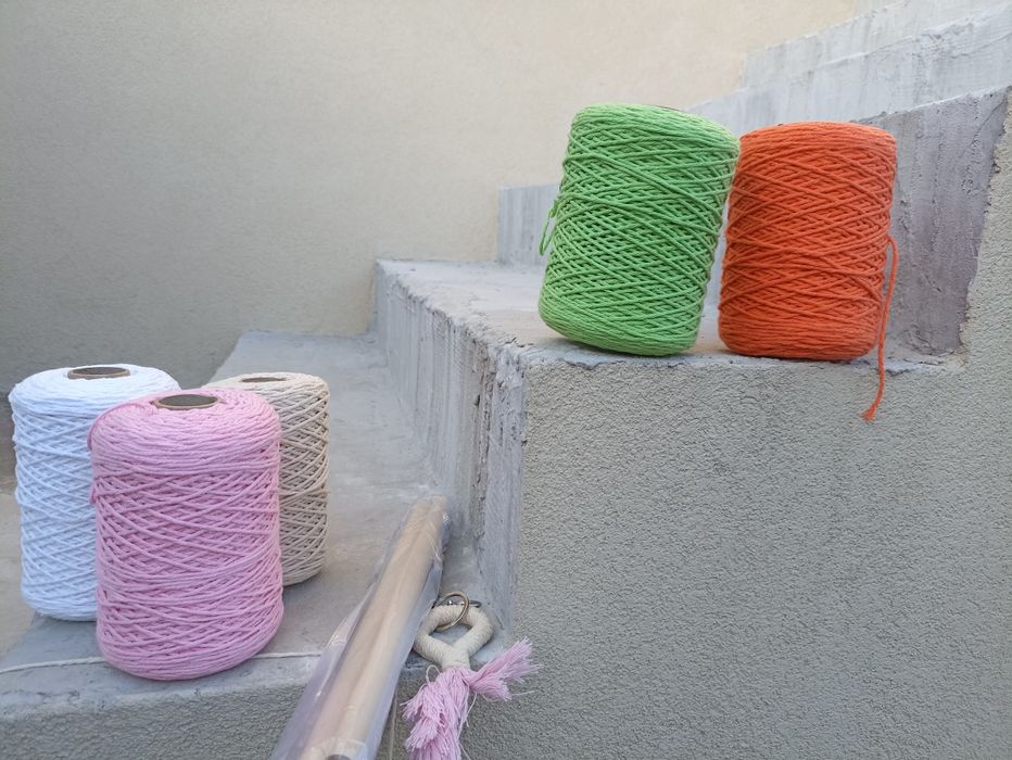 Linhas de macramé+ paus para treino