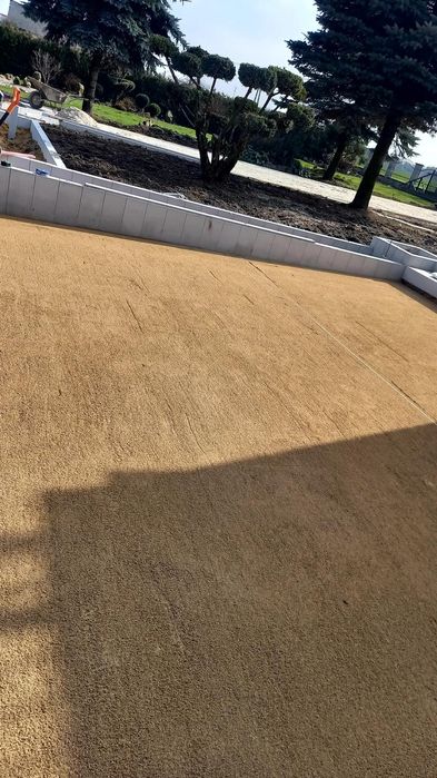 Porządkowanie działki, karczowanie,zakładanie trawników, brukarstwo