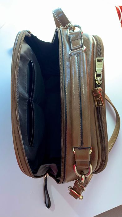 Сумка-чемодан з кожзаму